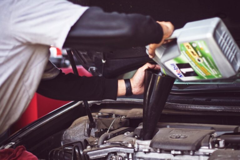 How To Choose The Right Engine Oil And Avoid Expensive Mistakes
