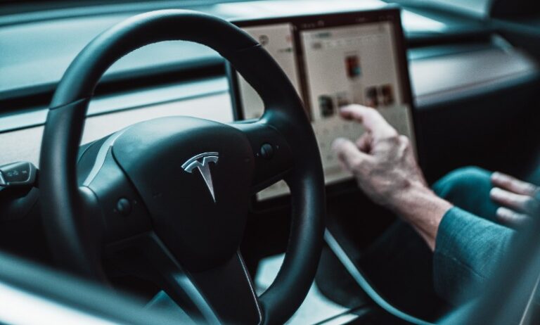 Tesla Hiring Factory Workers And Sales Staff To Launch The Robotaxi