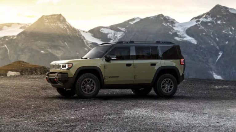 Jeep Launches 2026 Recon EV with Removable Doors and Trail-Rated Badge