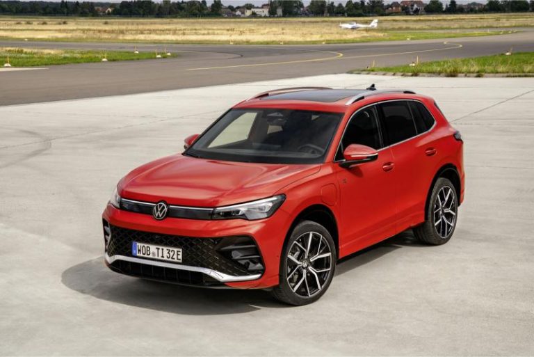 Volkswagen Debuts Third-Generation Tiguan with MQB Evo Architecture
