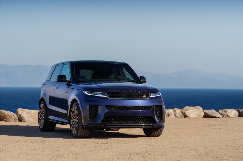 Range Rover Unveils Spectacular Mirror Paint Finish Called Lustre For ...