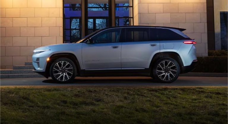 Jeep Offers Deep Discounts on Electric Wagoneer S Amid Slow Sales