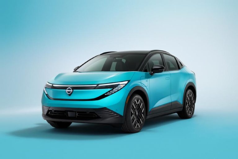 Nissan Launches Third-Generation Leaf Production in Sunderland