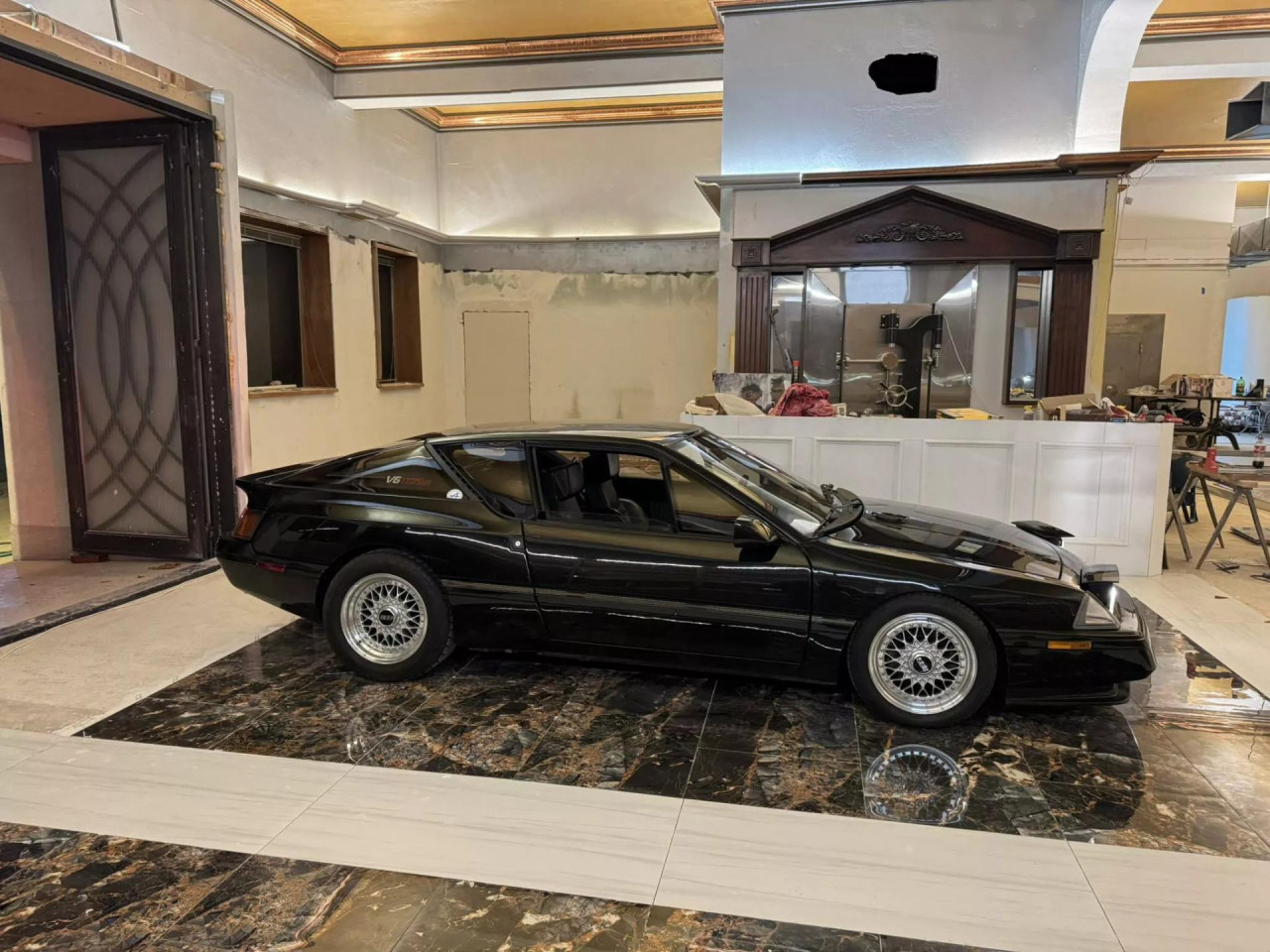 Renault Spent 30 Million Dollars In The Alpine GTA Turbo To Conquer America But Only Sold 12 Renault Spent 30 Million Dollars In The Alpine GTA Turbo To Conquer America But Only Sold 12