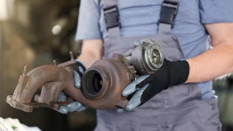 Ignoring This Habit Kills Your Engine Turbocharger During Normal Use