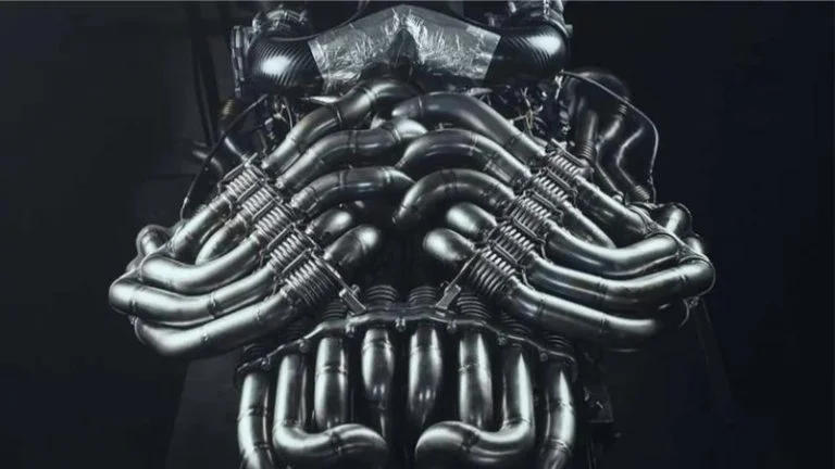 This Italian V12 Looks Like Pure Perfection As It Revs To 12,300 RPM