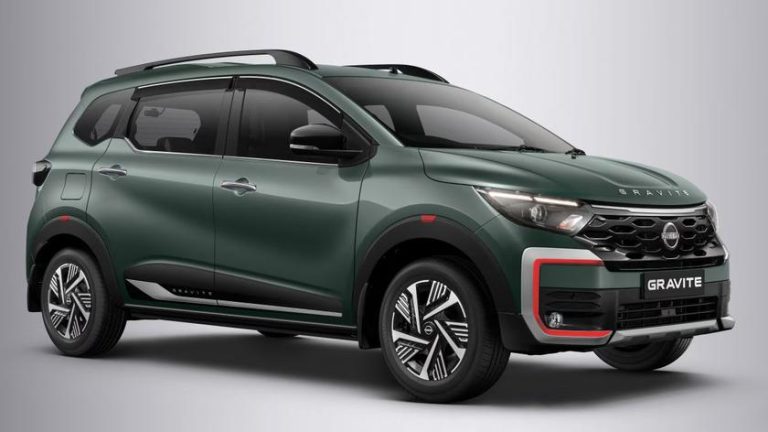 This New Nissan with Three Rows of Seats Costs Just 5000 Euros!