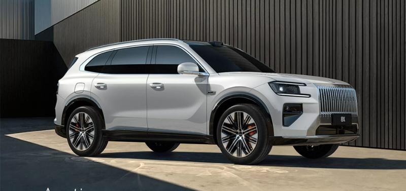 This Chinese SUV Echoes Rolls-Royce Elegance with 1400 Horsepower and a Gasoline Engine This Chinese SUV Echoes Rolls-Royce Elegance with 1400 Horsepower and a Gasoline Engine