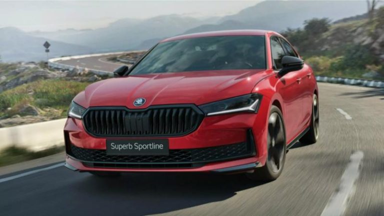 Skoda Superb Gains New Most Powerful Petrol-Engine Variant in Premiere